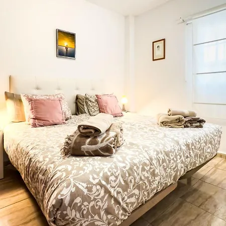 Primavera With Heated Pool Apartment *